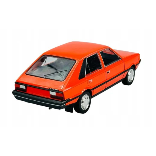 Model FSO Polonez 1500 MR 1:24 z otwieranymi drzwiami i maską