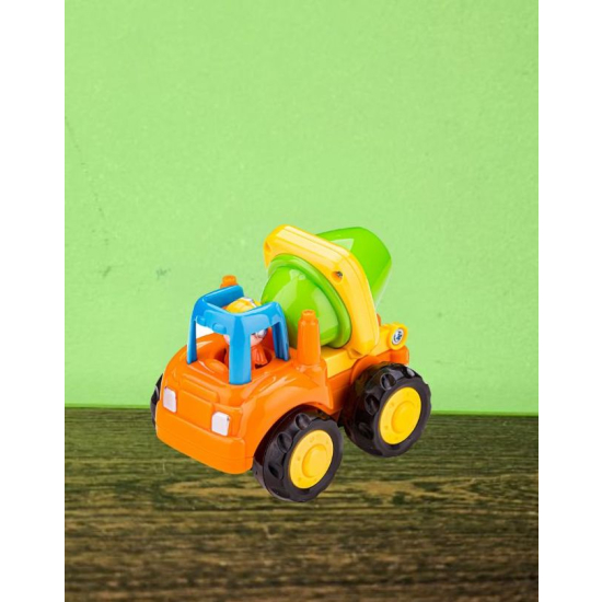 mały samochód budowlany betoniarka z napędem