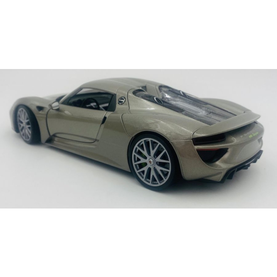 Porsche 918 Spyder Welly w pudełku prezentowym 1:24