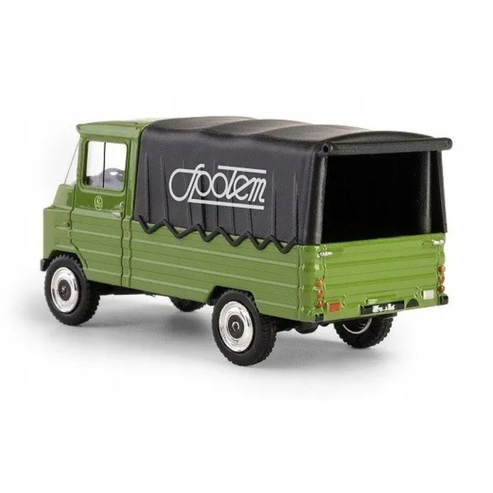 Zielony Żuk Społem 1:43 model metalowy widok przód prawy