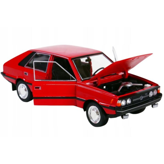 Metalowy model FSO Polonez 1500 w skali 1:24 od Welly z otwieraną maską i drzwiami