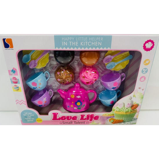 Zestaw do herbaty dla dziewczynki z filiżankami i czajnikie